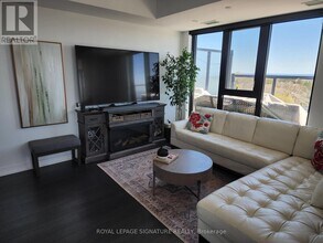 2799-2799 Kingston Rd in Toronto, ON - Building Photo - Building Photo
