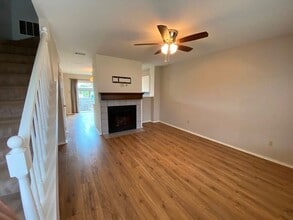 12325 Los Indios Trail-Unit -Unit 9 in Austin, TX - Building Photo - Building Photo