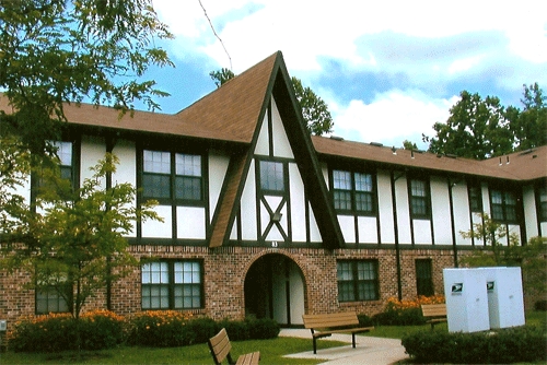 Tudor Gardens in Wayne, NJ - Building Photo