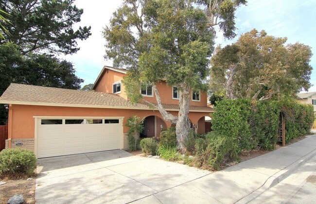 property at 124 Donna Ct