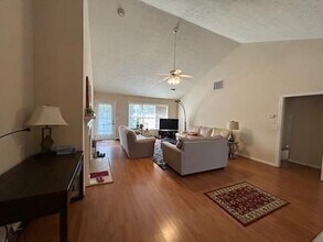 416 Canterbury Pl Dr in Suwanee, GA - Building Photo - Building Photo