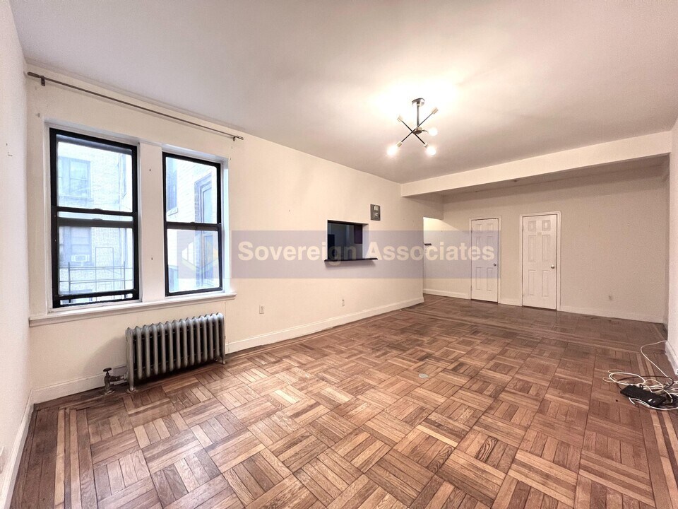 850 W 176th St-Unit -2F in New York, NY - Building Photo