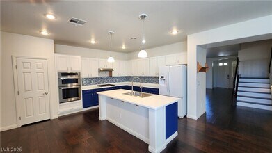 628 Joe Willis St in Las Vegas, NV - Building Photo - Building Photo