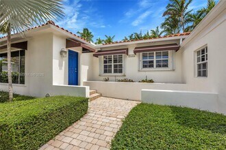 2312 SW 25th Ter in Miami, FL - Building Photo - Building Photo