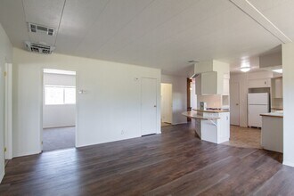 16652 Power Line Rd in Redding, CA - Building Photo - Building Photo