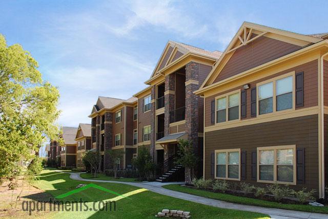 Mansions at Hastings Green in Houston, TX - Foto de edificio