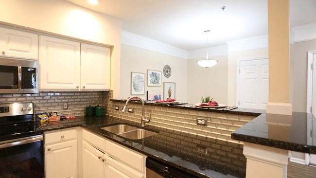 The Quarry Apartments in Columbus, OH - Building Photo - Interior Photo