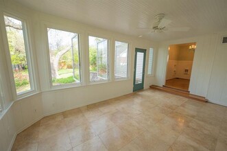 2215 Cambria Blvd in Dallas, TX - Building Photo - Building Photo