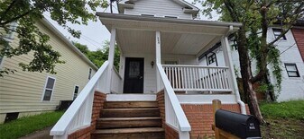 688 Smith St SW in Atlanta, GA - Building Photo