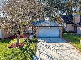3054 Caroline Crest Dr E in Jacksonville, FL - Building Photo