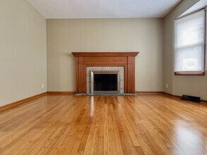 3204 Abington Dr NW in Grand Rapids, MI - Building Photo - Building Photo