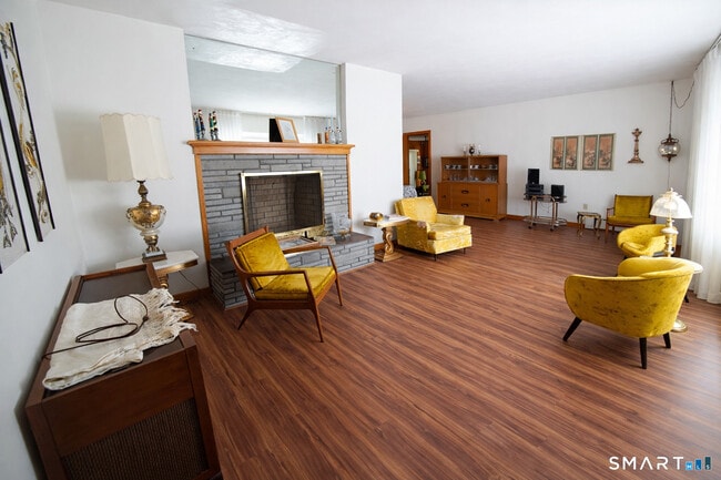 30 Day Spring Ave in Hamden, CT - Building Photo - Building Photo