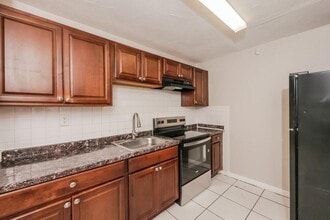 3401 NW 18th Pl in Lauderhill, FL - Building Photo - Building Photo