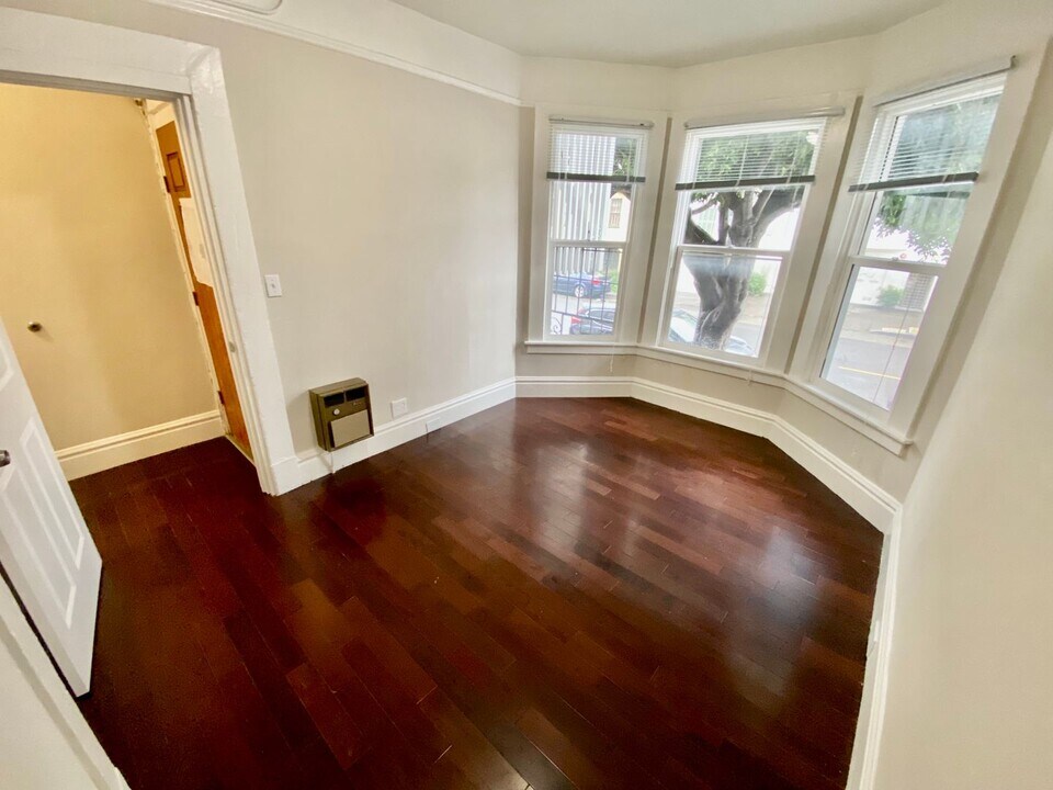 1 Grove St in San Francisco, CA - Building Photo