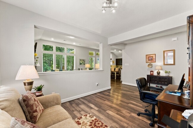 property at 1918 Elkington Cir