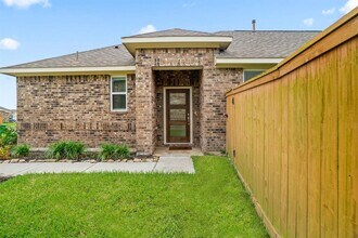 1234 Lone Pine Dr in Iowa Colony, TX - Building Photo - Building Photo