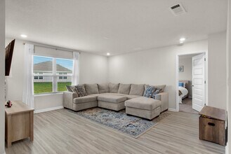 924 Sandbar Loop in Crestview, FL - Building Photo - Building Photo