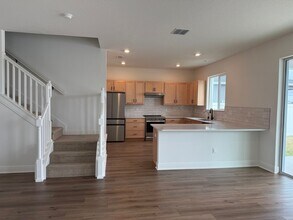 9395 Sandy Bluffs Circle in Parrish, FL - Building Photo - Building Photo