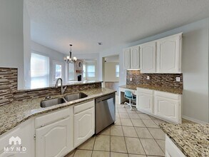 1427 Susan Ln in Carrollton, TX - Building Photo - Building Photo