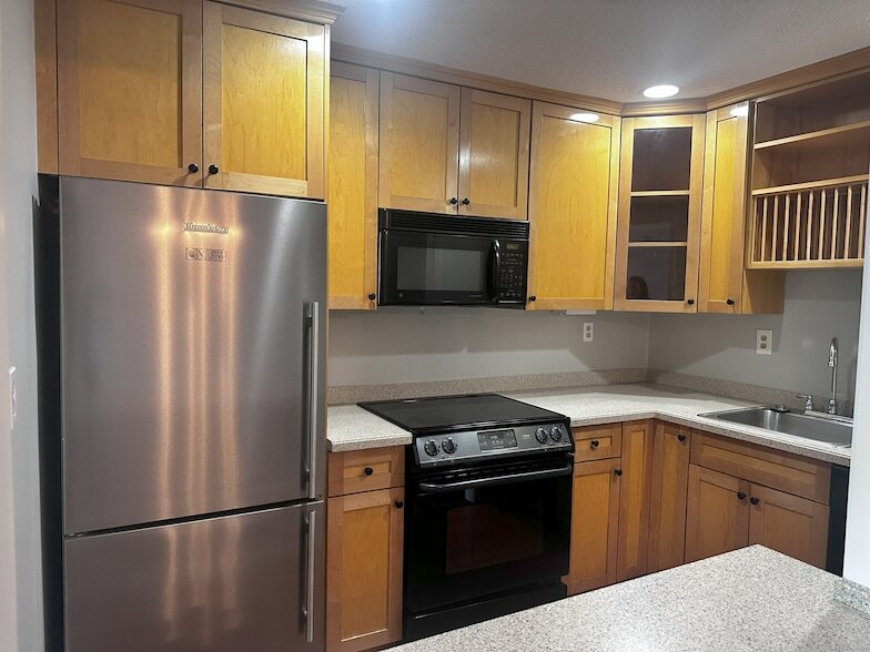 64 Oxbow Dr, Unit APT C4 in Glastonbury, CT - Foto de edificio