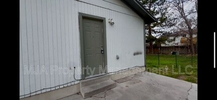 6046 S 4000 W in Kearns, UT - Building Photo - Building Photo