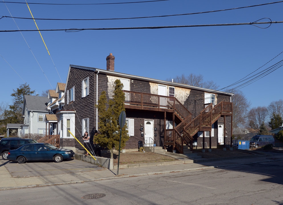 63 Bank St in Attleboro, MA - Foto de edificio