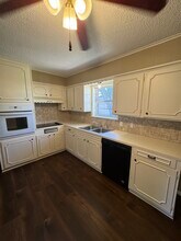 8101 Karen Dr in Tyler, TX - Building Photo - Building Photo