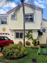 1077 SE 6th Ave in Dania Beach, FL - Building Photo