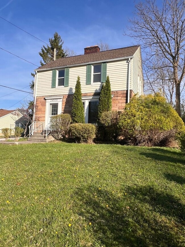 property at 24570 Glenbrook Blvd