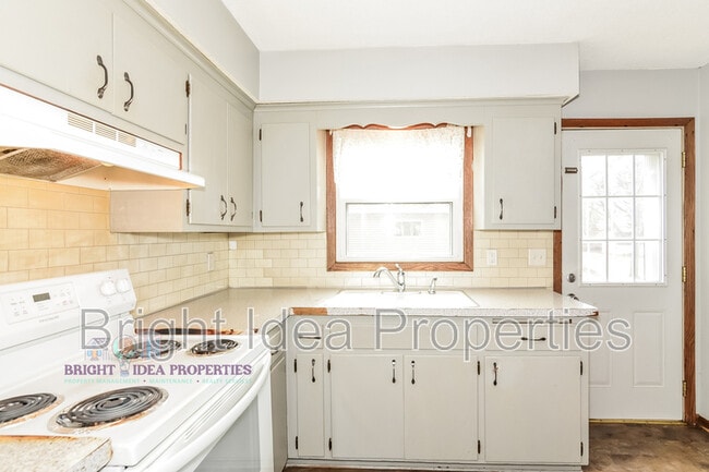 9602 Pleasant Ave S in Bloomington, MN - Building Photo - Building Photo