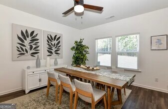 12076 Crosswicks Rd in Union City, GA - Building Photo - Building Photo