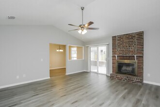 2386 Dundee Ct E in Orange Park, FL - Building Photo - Building Photo