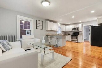 23 Fessenden Rd in Arlington, MA - Building Photo - Building Photo