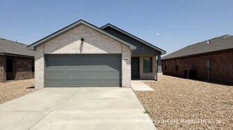 8009 Date Ave in Lubbock, TX - Building Photo