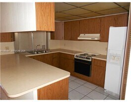 4131 W 18th Ct in Hialeah, FL - Building Photo