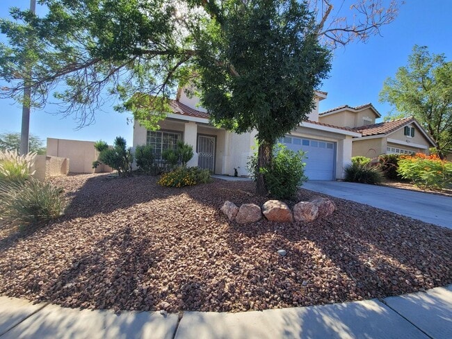 80 Tanglewood Dr in Henderson, NV - Building Photo - Building Photo