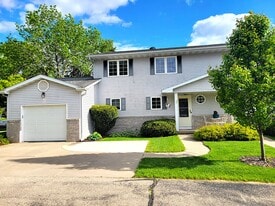 1 Sonora Ct in Madison, WI - Building Photo