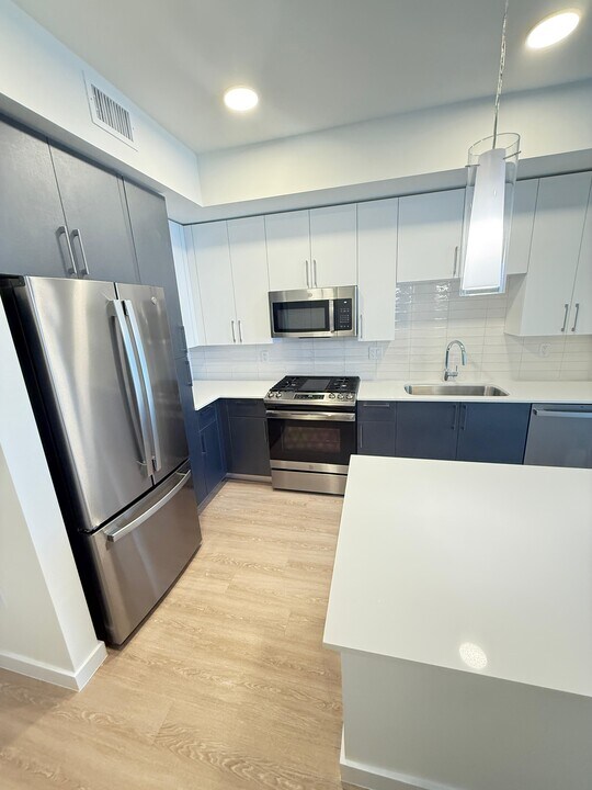 2523 NE 183rd St, Unit A5 in North Miami Beach, FL - Foto de edificio