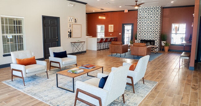 The Woodland Apartments in Boerne, TX - Foto de edificio - Building Photo