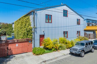 Louise Street Lofts in Oakland, CA - Building Photo - Building Photo