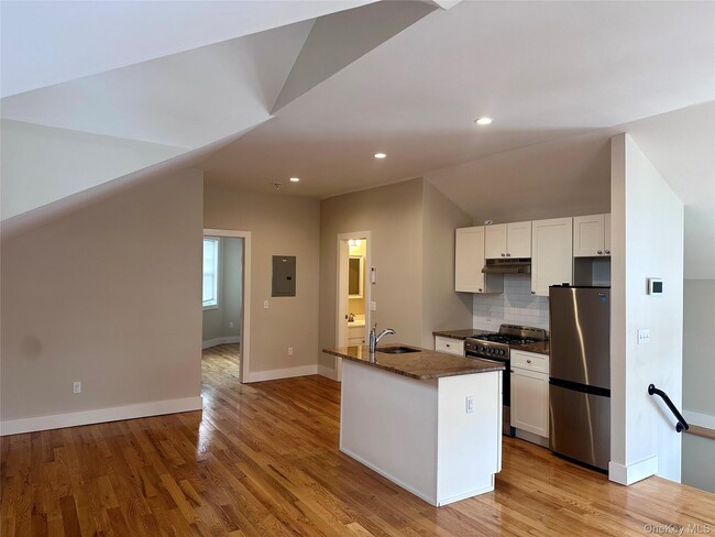 12 Main St in Warwick, NY - Building Photo - Building Photo