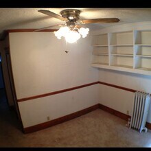 313 E 3rd St in Dixon, IL - Building Photo - Building Photo