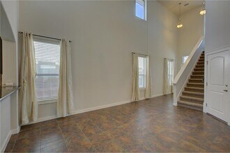 2001 Faro Dr in Austin, TX - Building Photo - Building Photo