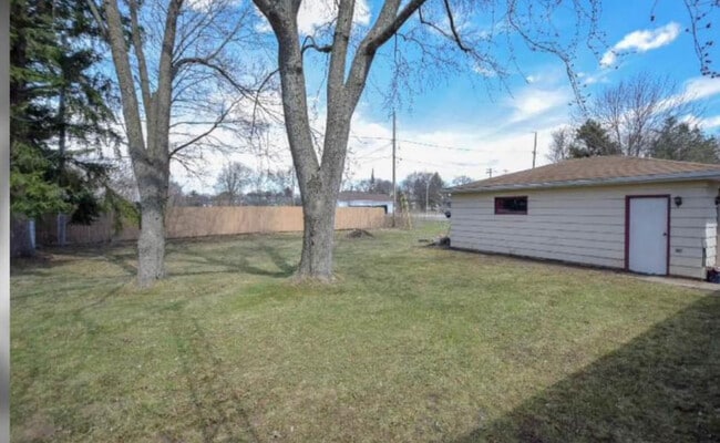 3018 Chafin Ave in East Troy, WI - Building Photo - Building Photo