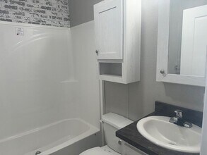 3533 Sally Mae Terrace in Lansing, MI - Building Photo - Building Photo