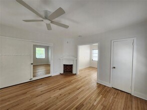 1557 Euclid Ave in Miami Beach, FL - Building Photo - Building Photo