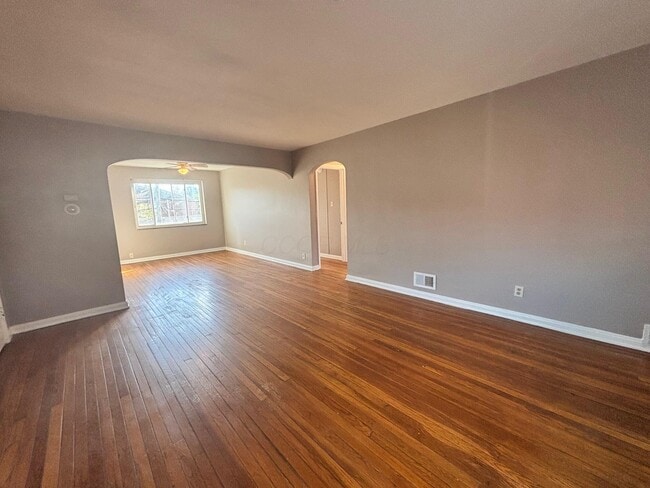property at 34 N Hampton Rd