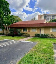 10722 La Placida Dr in Coral Springs, FL - Building Photo
