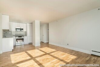1410 Columbia Rd, Unit 7F in Boston, MA - Building Photo - Building Photo