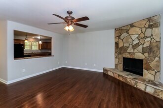 4999 Galbraith Cir in Stone Mountain, GA - Building Photo - Building Photo